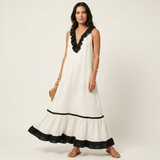 SERAPHINA | VESTIDO MAXI SEM MANGAS COM GOLA RUFFLE E ACABAMENTO EM CONTRASTE